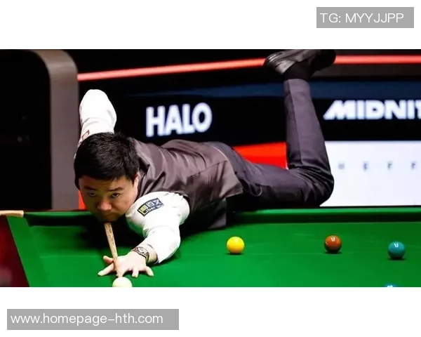 丁俊晖与迈克尔怀特激战正酣乒乓球场上的巅峰对决引发热议