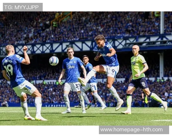 埃弗顿主场迎战李斯特城双方争夺英超宝贵积分之战